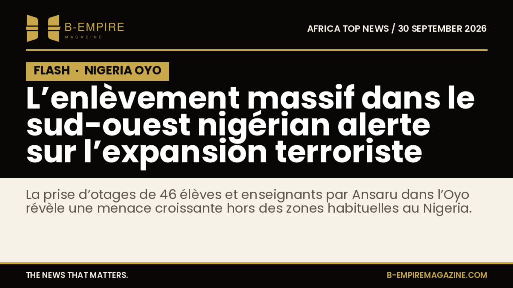Visuel avec bande noire et texte en doré indiquant un flash d'information sur l’enlèvement massif d’élèves dans l’État d’Oyo au Nigeria