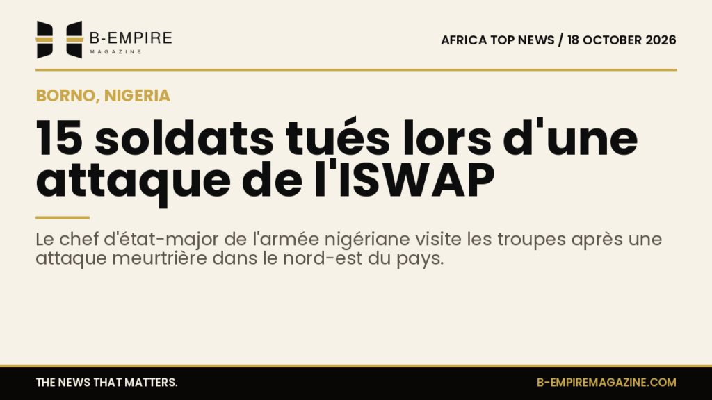 Photo d'un chef militaire nigérian saluant des soldats en tenue dans un camp militaire.